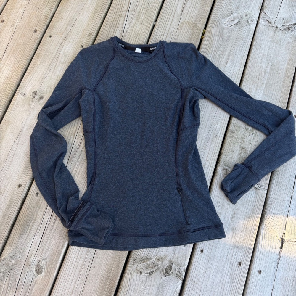 Lululemon Swiftly Tech Long Sleeve Top Grey Space Dye Size 2 Thumbholes Pocket